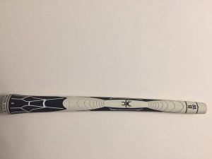 Grip Black Widow Signature White Black Round